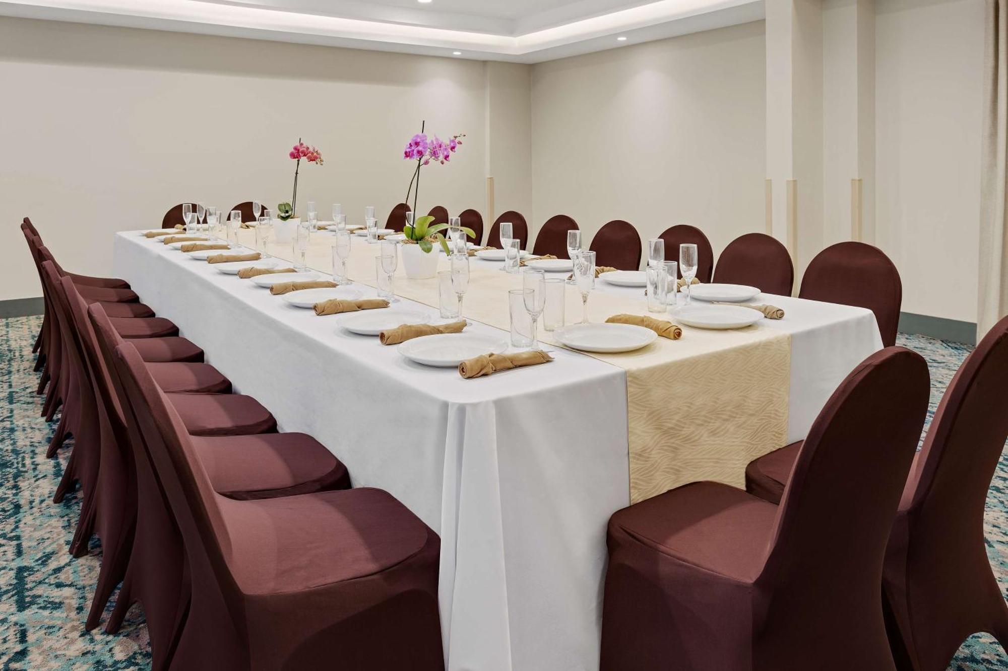 Hampton By Hilton San Jose Airport Costa Rica Hotel 4*
