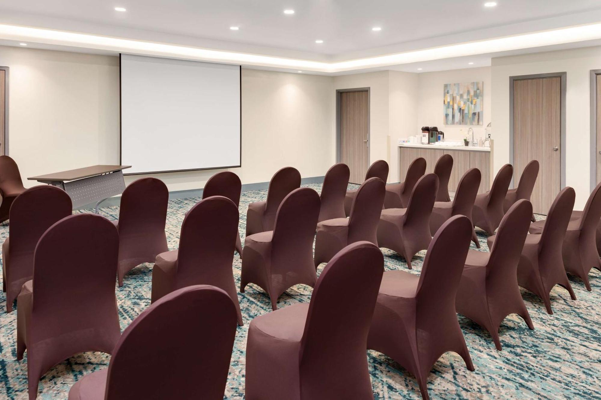 Hampton By Hilton San Jose Airport Costa Rica 4*