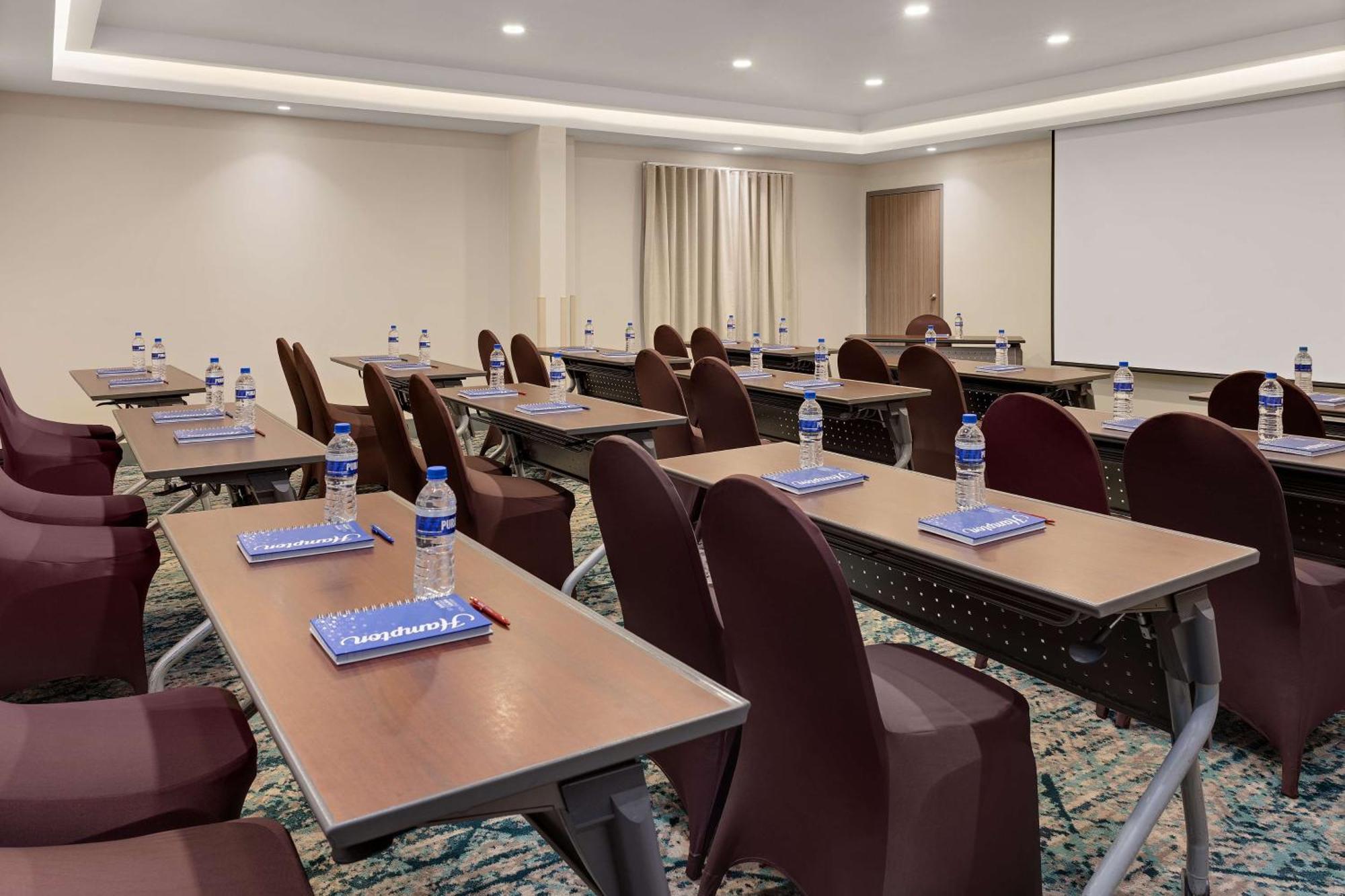 Hotel Hampton By Hilton San Jose Airport Costa Rica Rio Segundo